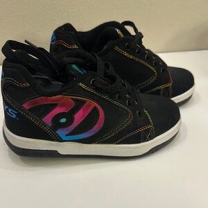 Heelys Kids' Black Skate Shoes. Youth 2